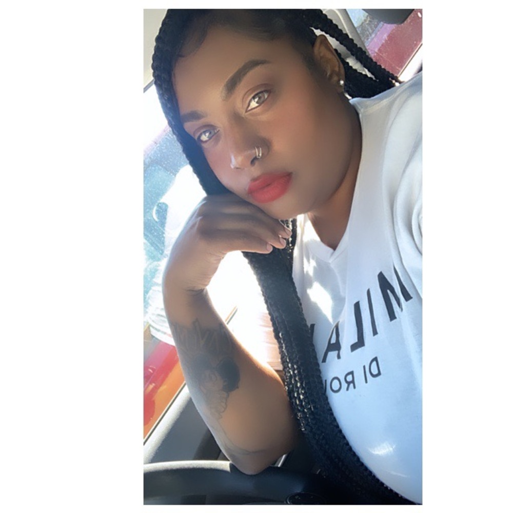 Meet your Posher, Lanay